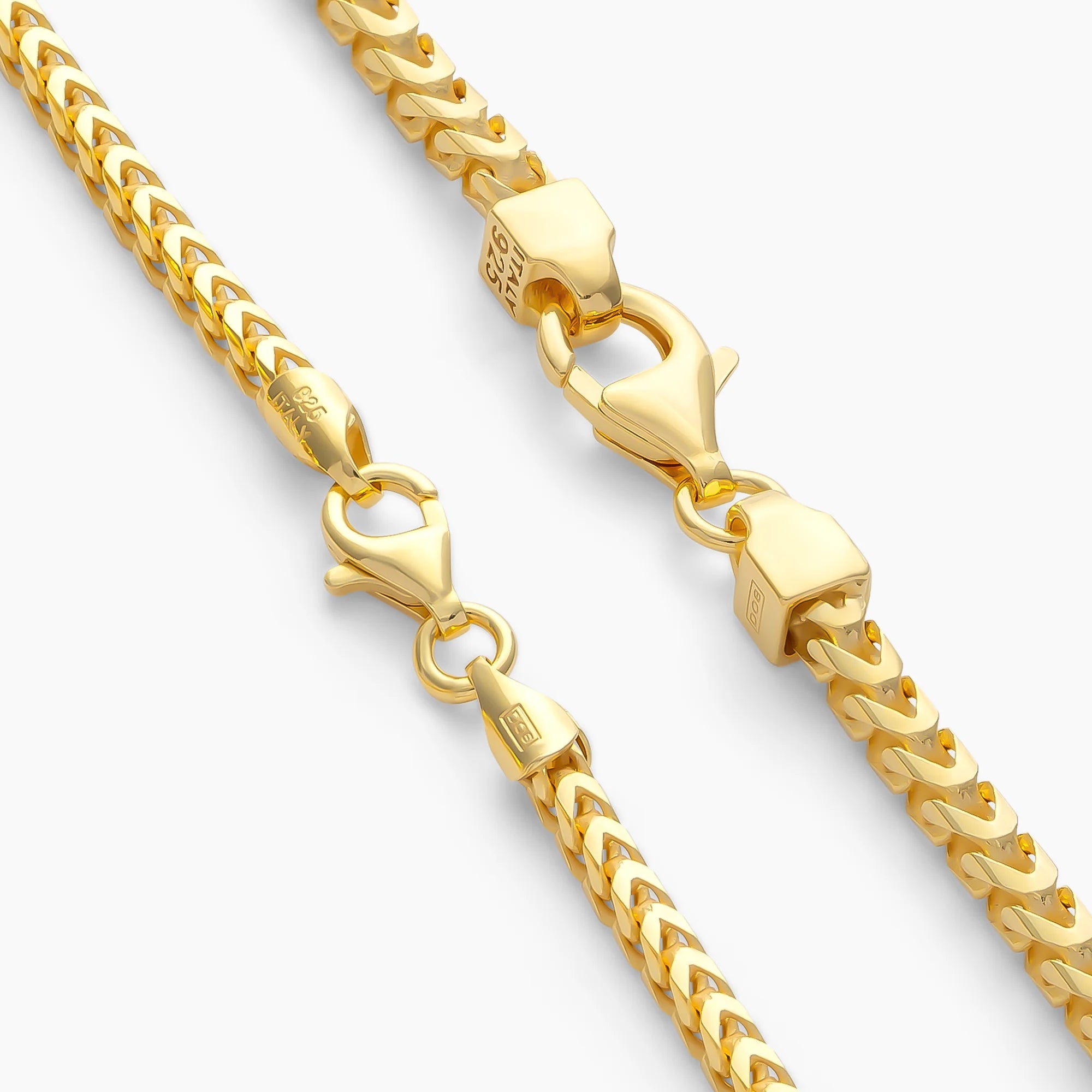 Clasps on the Franco chains in 18k gold vermeil