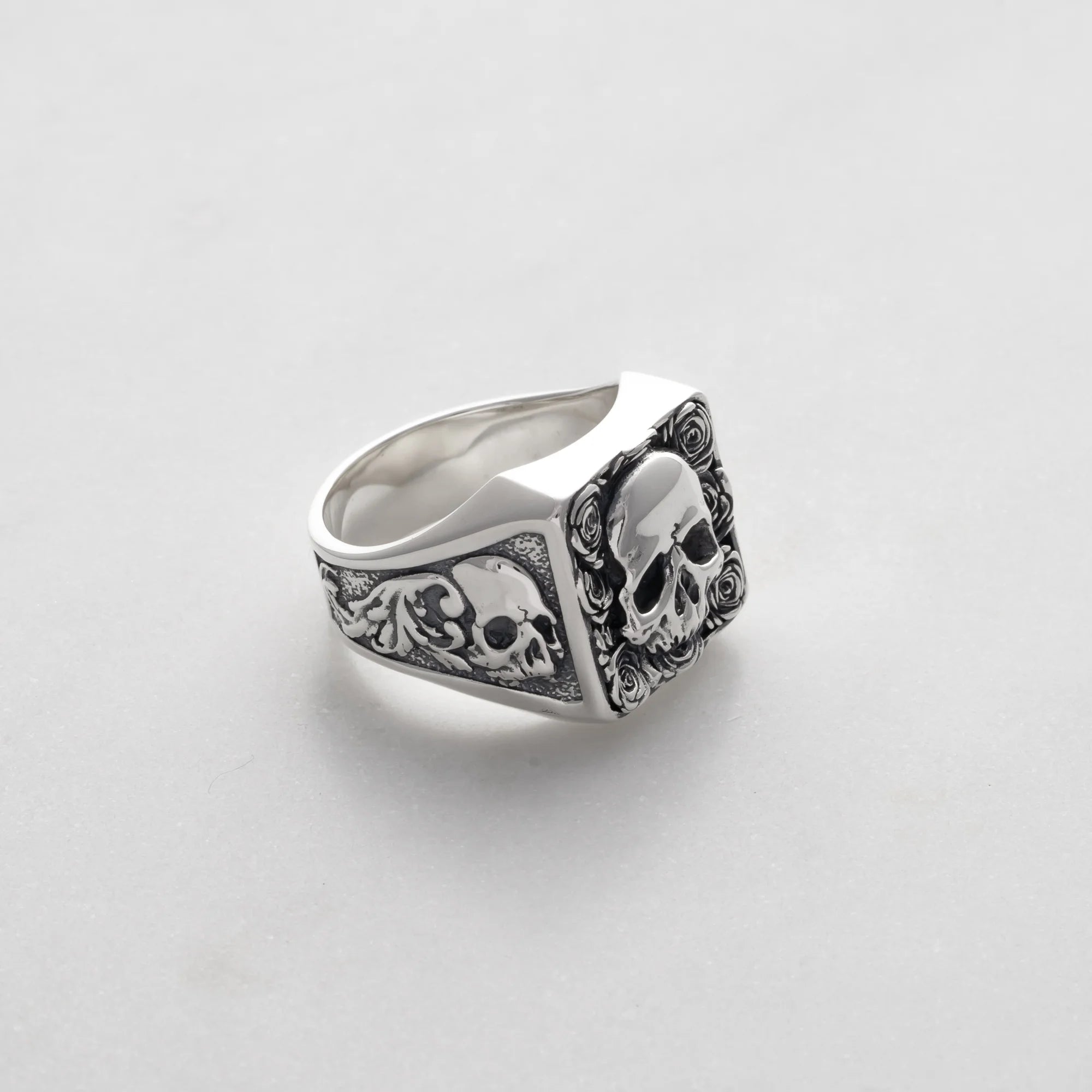 Skull Plague Rose Ring
