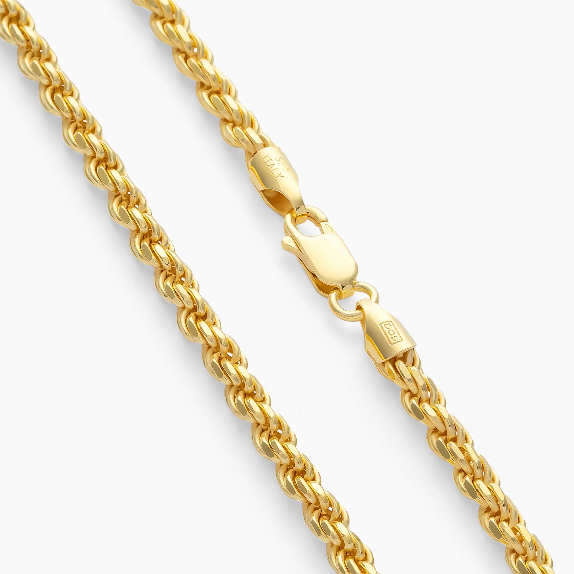 Clasp on the 4mm Gold Rope Chain