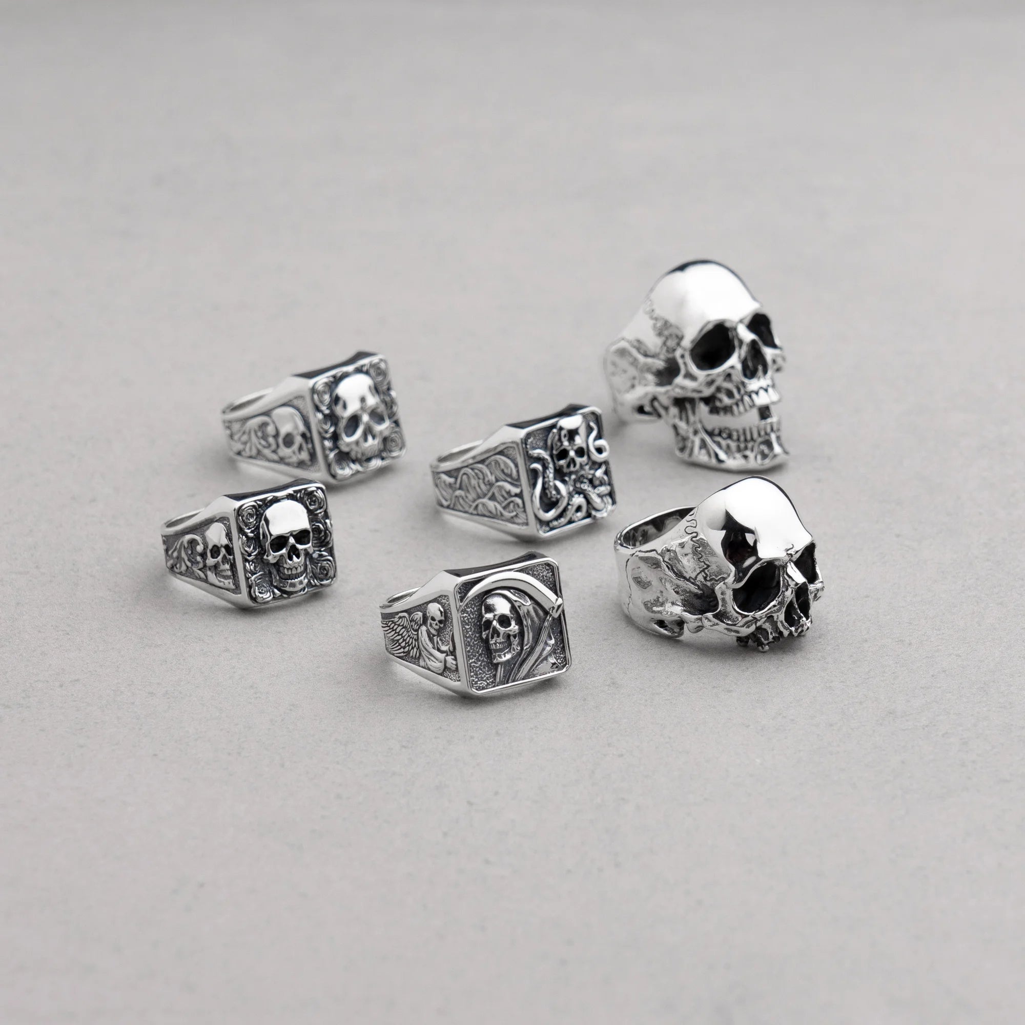 Plague skull ring on sale