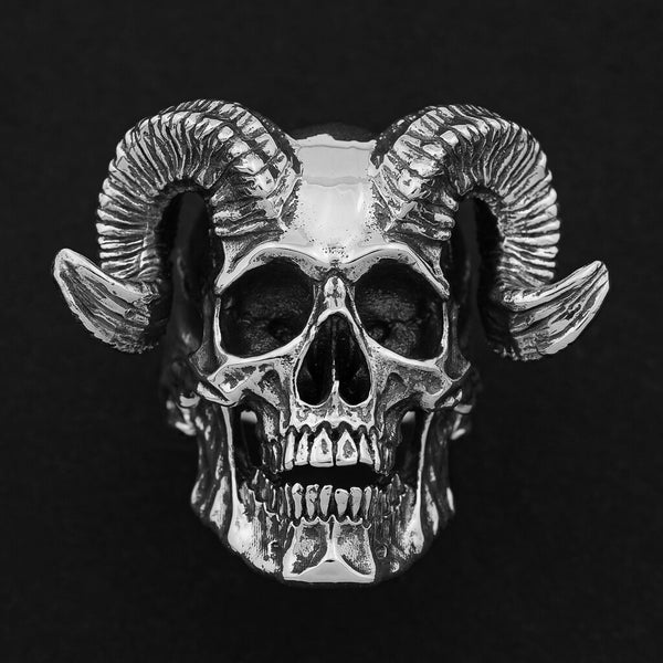 Horned Anatomical Skull Ring