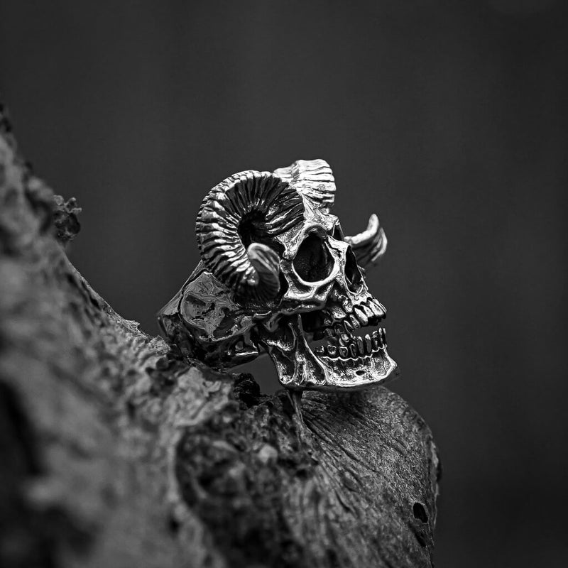 Horned Anatomical Skull Ring